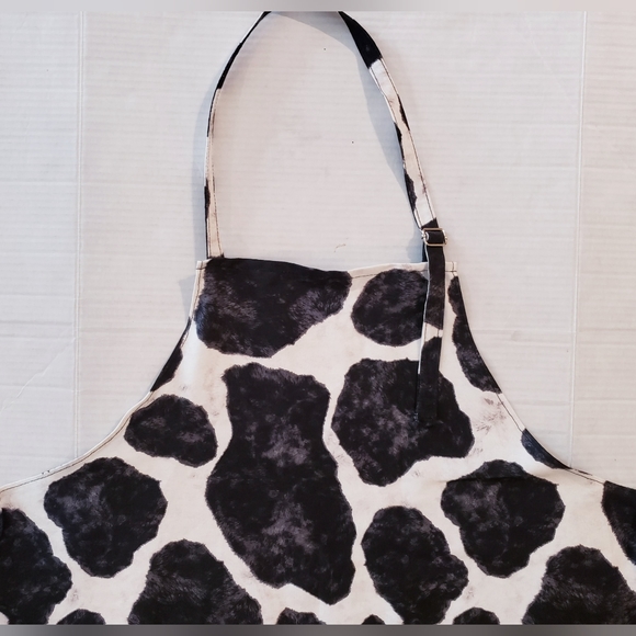 Cow print apron - Picture 5 of 9